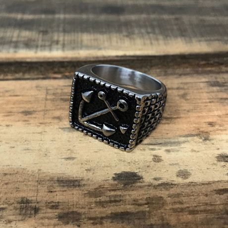 Antiqued Anchor Signet Ring // Silver + Black (Size 8)