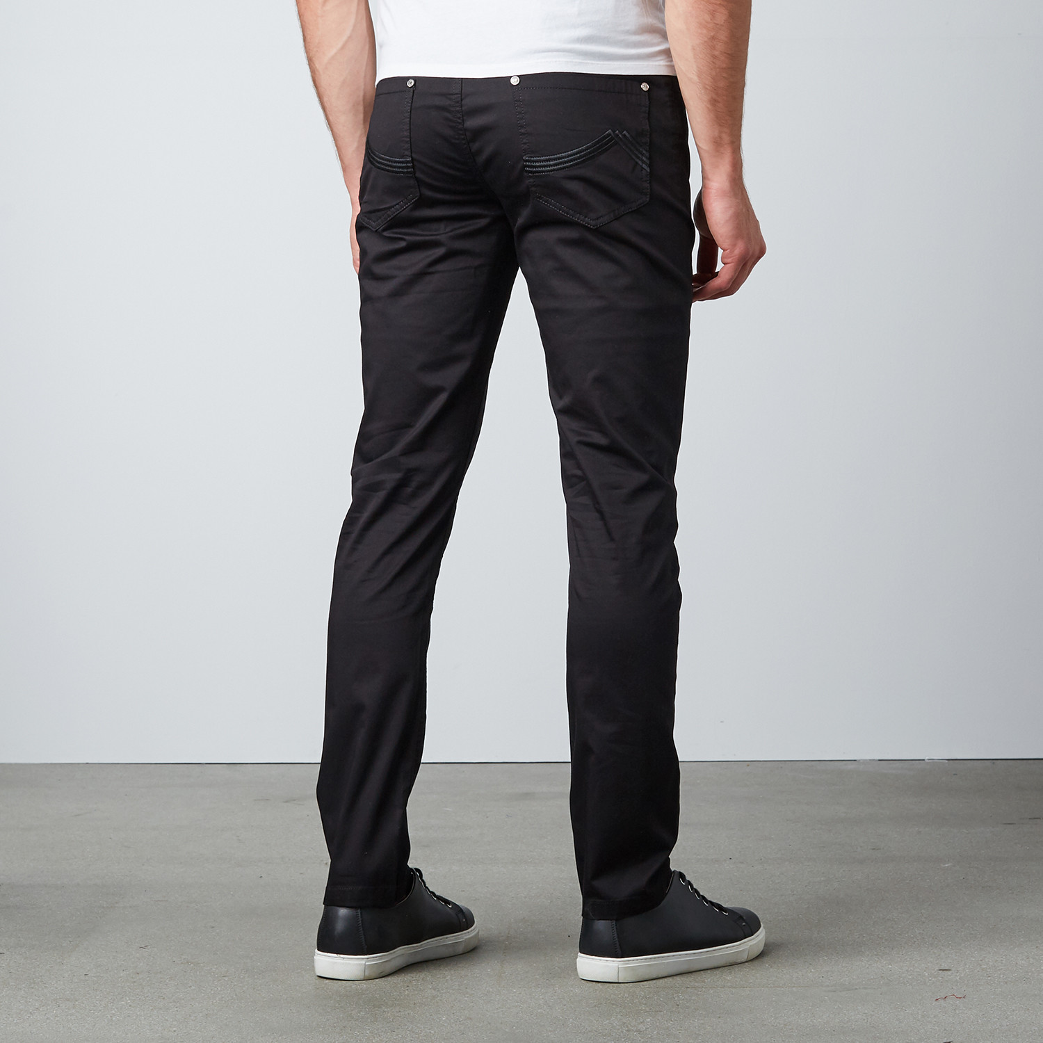 Relaxed Fit Chino Pant // Black (32WX32L) - TR Premium - Touch of Modern