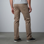 Avery Straight Leg // Khaki (31WX32L)