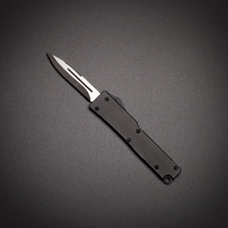 Sly // Spear Point // Carbon (Silver)