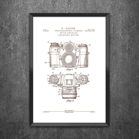 No 122 // Photographic Camera with Coupled Exposure Meter