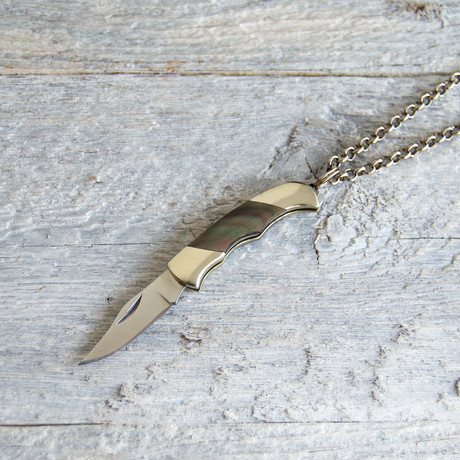 Mother of Pearl Knife + Silver Chain // Black