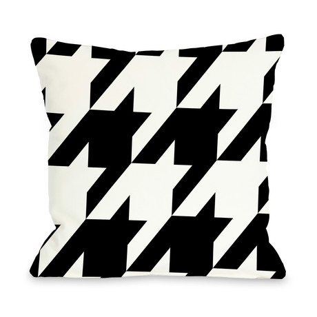 Molly Oversized Houndstooth // Pillow (16"L x 16"W)