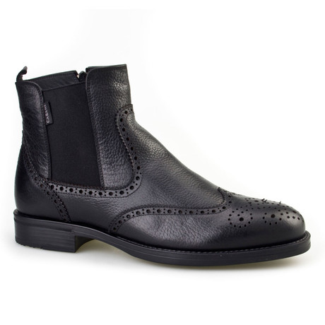 Wing-Tip Chelsea Boot // Black (Euro: 40)