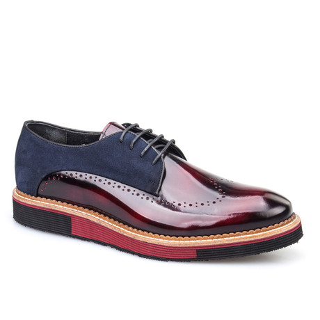 Medallion Two-Tone Wing-Tip Derby // Claret Red (Euro: 40)