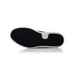 Deross Low-Top Runner // Black + White + Grey (US: 9)