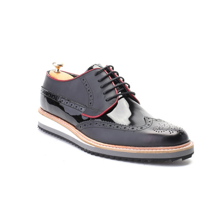Mixed Texture Contrast Sole Perforated Wingtip Oxford // Black (Euro: 39)