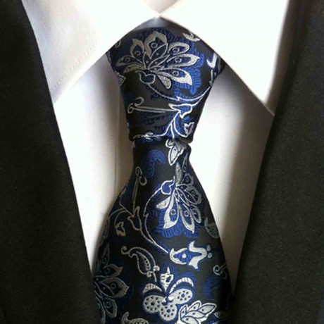Blanc // Hand Made Tie // White + Blue Floral