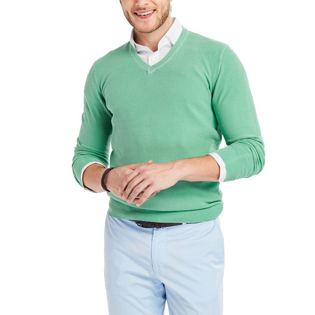 Barbuda Garment Dyed V-Neck Pullover // Green (S)