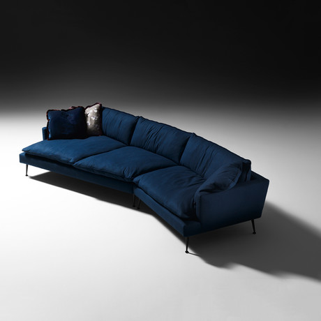 Isaac Sofa // Navy