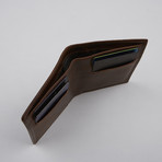 Carbon Classic // Chestnut Brown