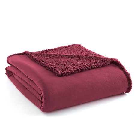 Micro Flannel® Sherpa Backed Blanket // Wine (Twin // 66x90)