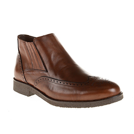 Medallion Ankle Chelsea Boot // Tobacco (Euro: 40)