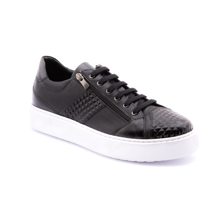 Side-Zip Low-Top Sneaker // Black (Euro: 40)