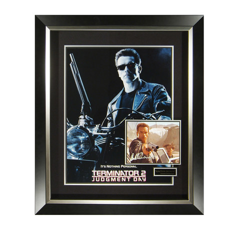 Terminator 2 // Arnold Schwarzenegger Signed Movie Display