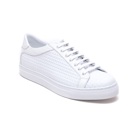 Textured Low-Top Sneaker // White (Euro: 40)