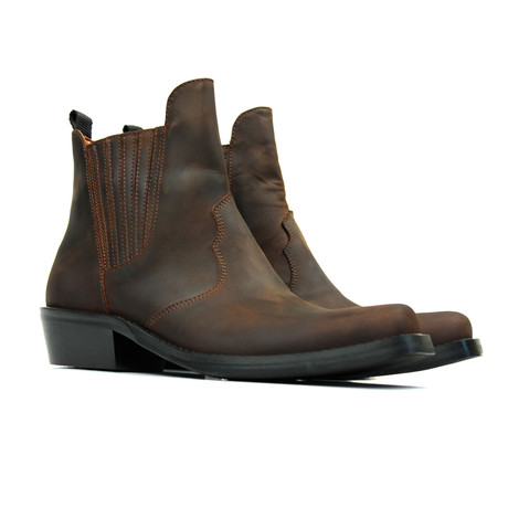 Performance Boots + Strap // Chocolate Brown (UK: 6.5)