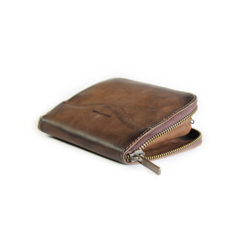 Squared Zip Wallet // Brown