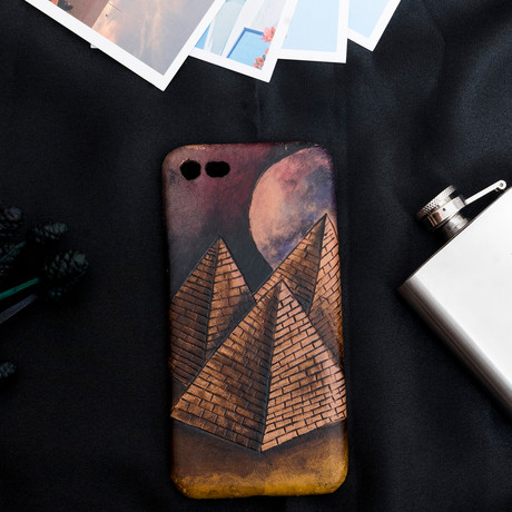 The Pyramids Case (iPhone 7)