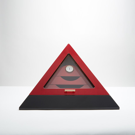 Pyramid Humidor // Red