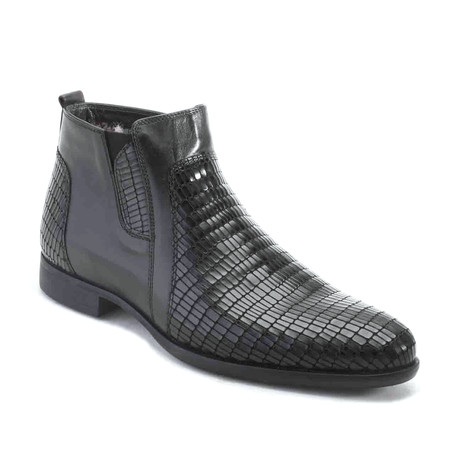 Adomas Dress Shoe // Black (Euro: 45)