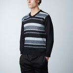 V-Neck Sweater // Black (L)