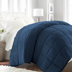 Hotel Collection // Premium Ultra Plush Down Alternative Comforter // Navy (Full/Queen)