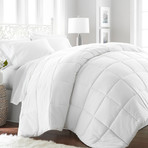 Hotel Collection // Premium Ultra Plush Down Alternative Comforter // White (Twin/Twin XL)