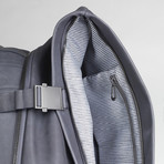 Isar Medium Alias // Cowhide Leather // Graphite Grey