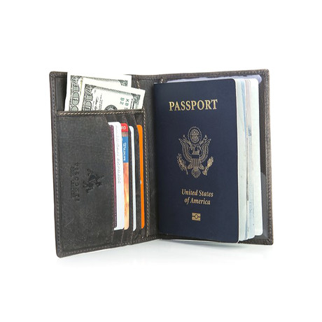 Hunter Passport Wallet // Brown