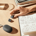 BeoPlay E8 (Charcoal Sand)