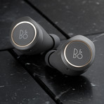 BeoPlay E8 (Charcoal Sand)