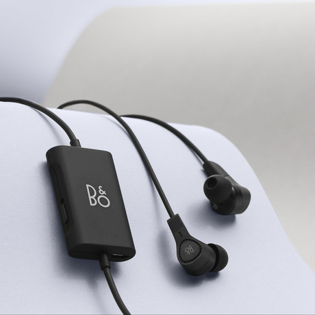 BeoPlay E4