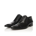Toe-Cap Lace-Up Classic Shoe // Black (Euro: 39)