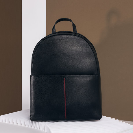 Pebble Leather Backpack // Black