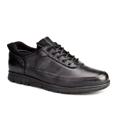 Boston Shoe // Black (Euro: 39)