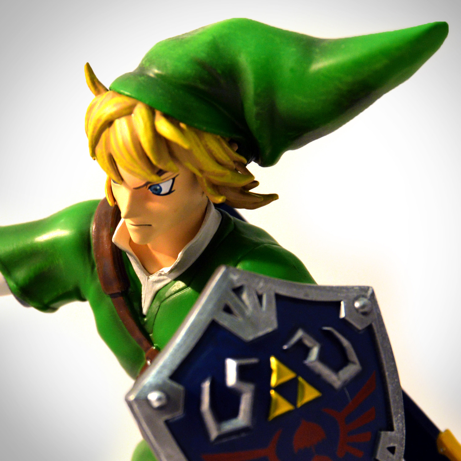 zelda link statue