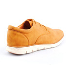 Macario Oxford // Camel (Euro: 43)