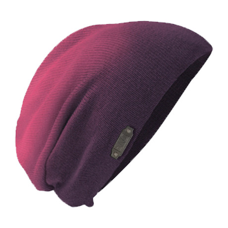 The Perfect Fit Slouch Beanie // Dip Eggplant