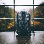 Motion Arc 20L (Dark Grey + Green)