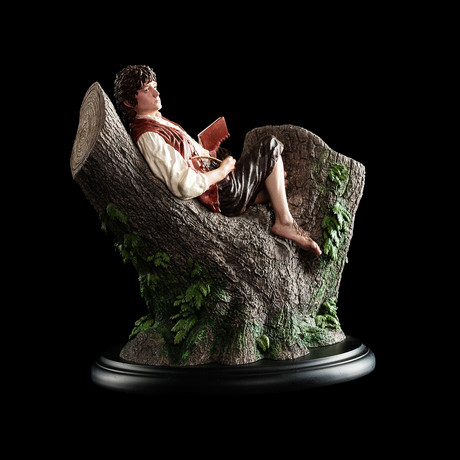 LOTR // Frodo in Tree Mini