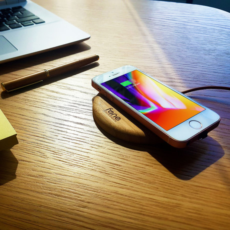 Woodpuck Wireless Charger // Bamboo Edition