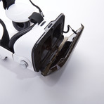 Retina // Smartphone VR Headset