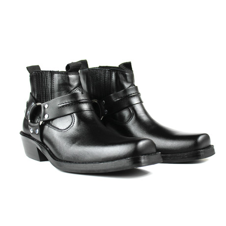 Performance Boots // Black II (US: 7)