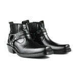 Performance Boots // Black II (US: 11)