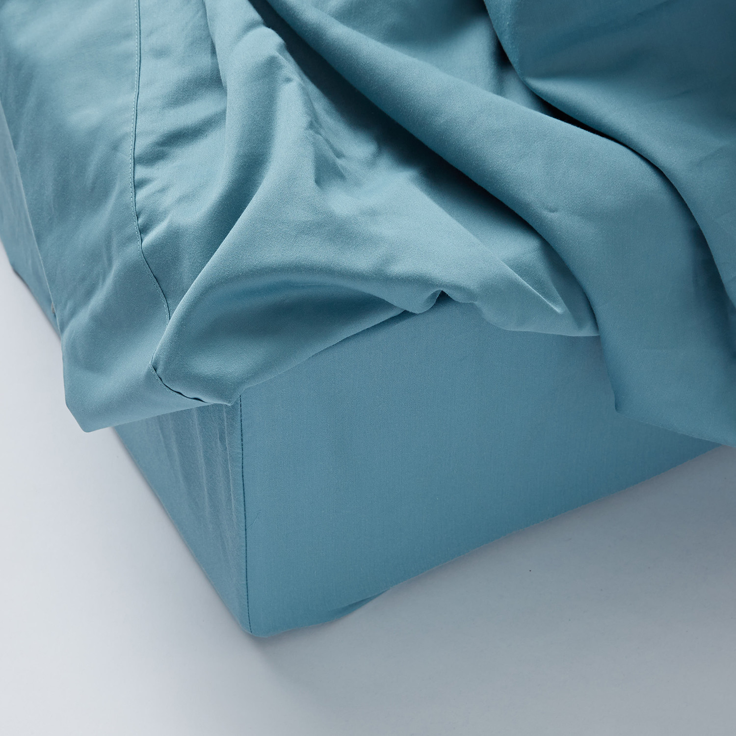 Temperature Regulating Sheet Set // Lake Blue (Twin) DesignWeave