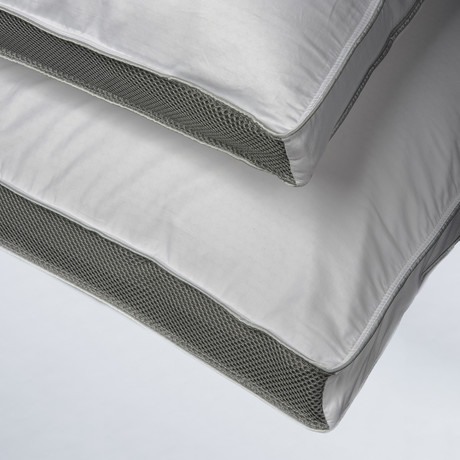Nusleep // Outlast Temperature Regulating Pillow // Standard