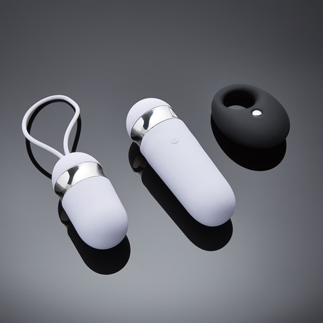 R4 Bullet Vibrator With Remote + B5 Couple's Ring (White + Black)