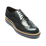 Dominick Wing Cap Oxford // Navy (Euro: 40)