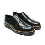 Dominick Wing Cap Oxford // Navy (Euro: 46)